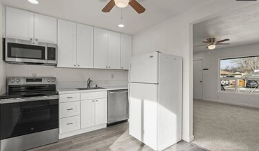 Building Photo - 1947 G St