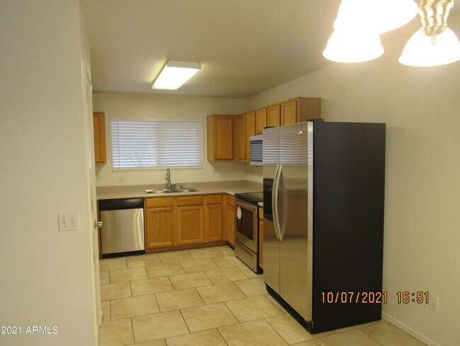 Foto del edificio - 2311 E Hazeltine Way