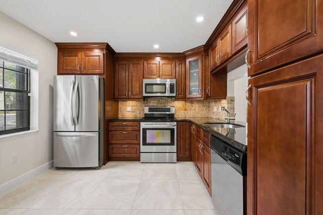 Foto del edificio - 454 Westree Ln