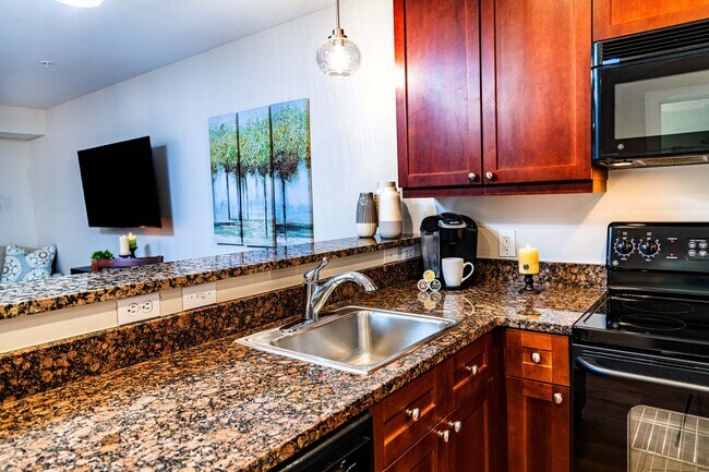 Building Photo - Romantic Getaway 5317