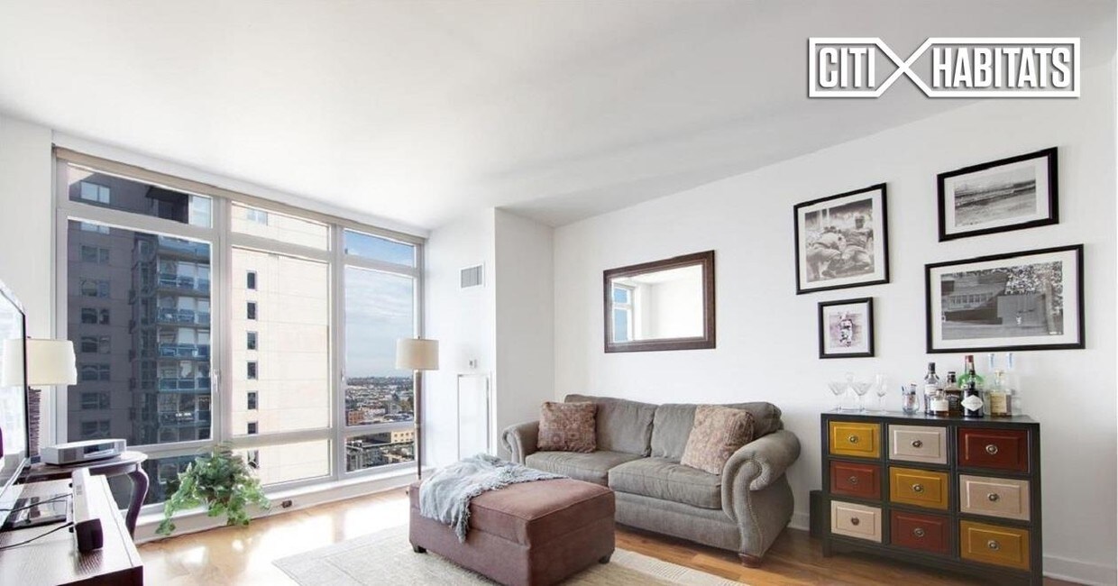 Foto principal - 47 N 4th St
