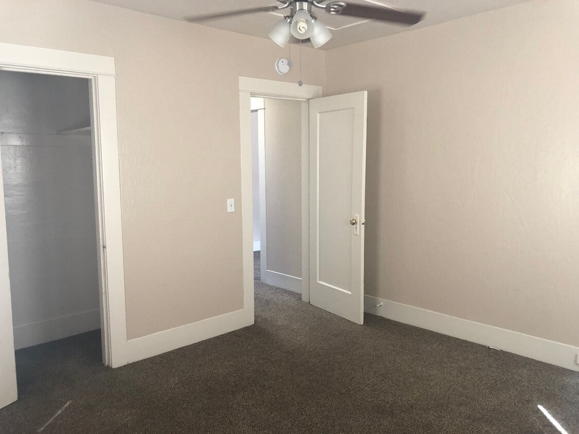 Foto del edificio - 2 bed/1 ba cottage - Yuba City