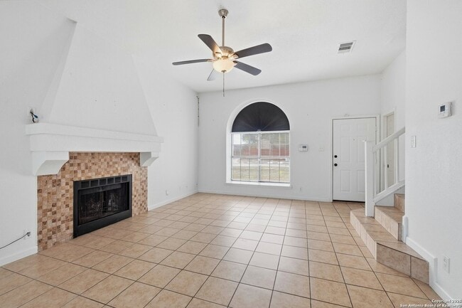 Building Photo - 10203 Raven Field Dr