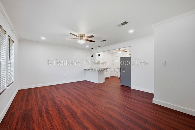 Foto del edificio - 1107 W Hanna St