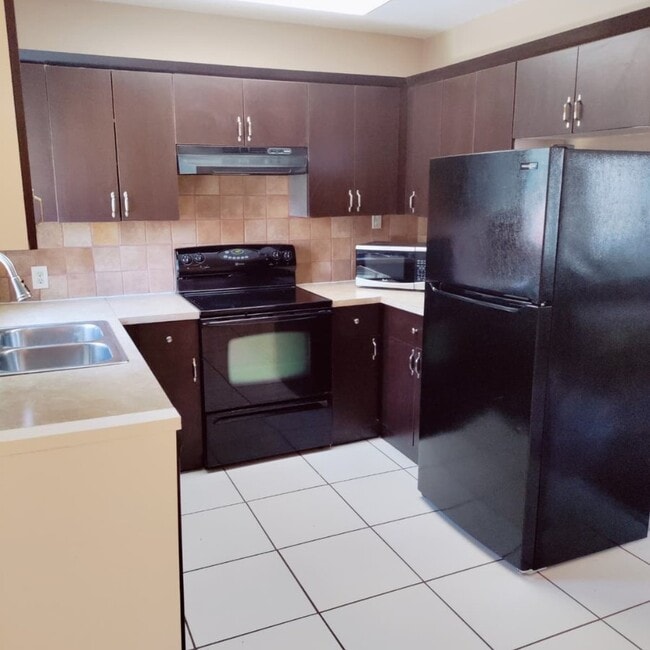 Foto del edificio - 2955 SW 38th Ave