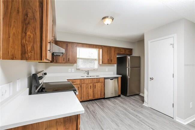 Foto del edificio - 3431 Harrow Ln