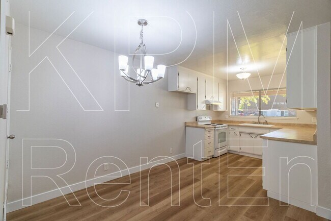 Foto del edificio - 443 E Robinhood Dr
