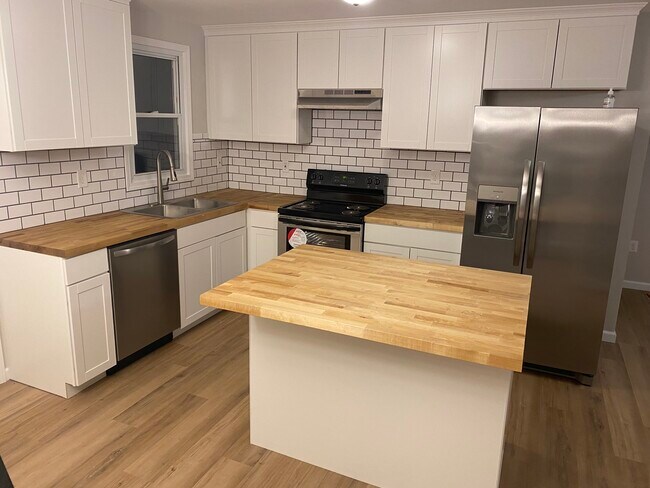 Foto del edificio - 3950 Briargate Ave