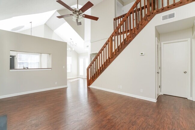 Foto del edificio - 903 Bexhill Ct S