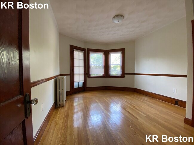 Building Photo - 157 Summer St