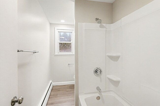 Foto del edificio - 218-222 S Sporting Hill Rd