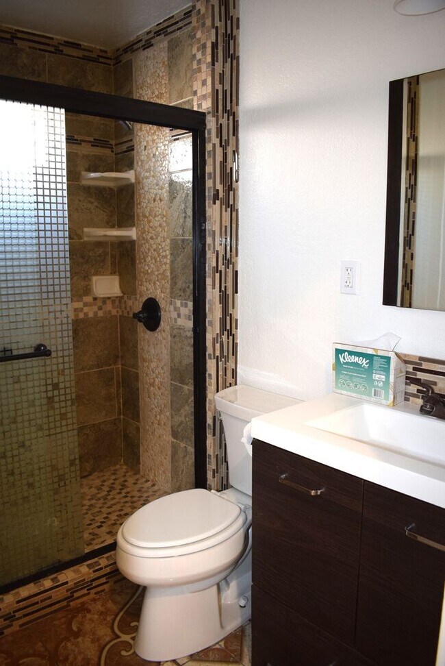 Foto del edificio - Resident Benefit Package Property