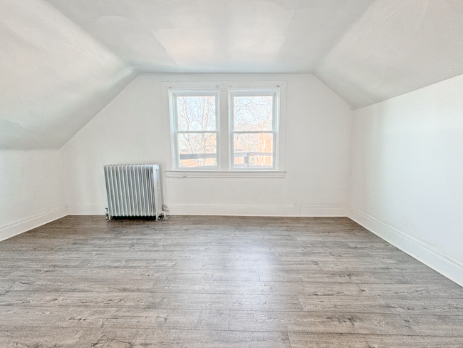 Foto del edificio - 5851 Nicholson St