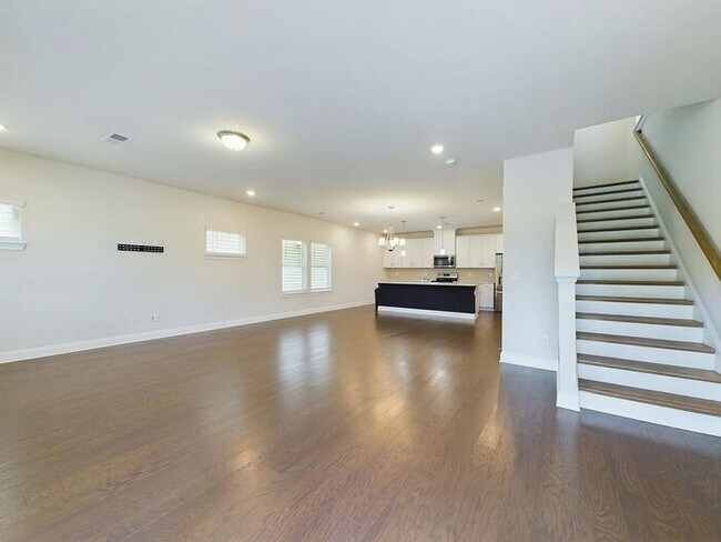 Building Photo - 3 Bed/2.5 Bath Beautiful Newer Constructio...