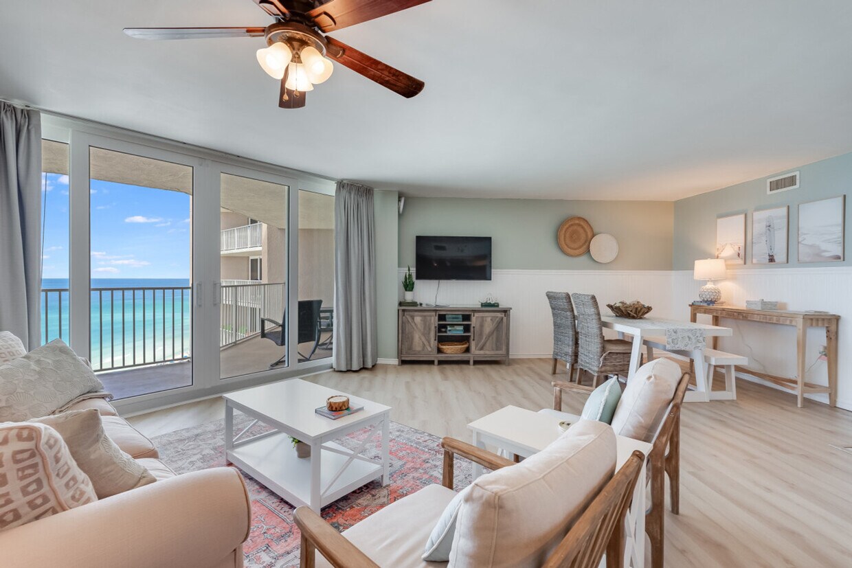 Foto principal - 7205 Thomas Dr