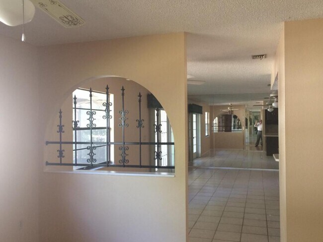Building Photo - 12609 Shadow Ridge Blvd