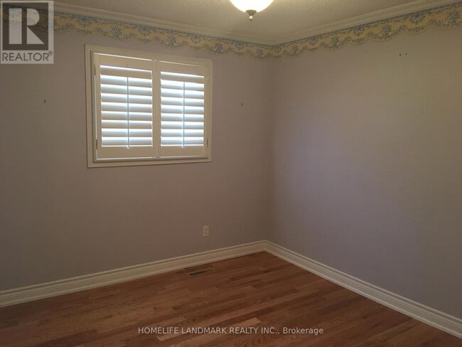 Building Photo - 183 KERSEY Crescent