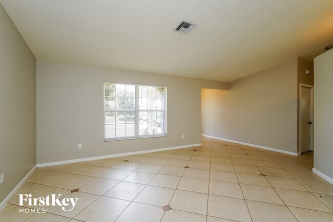 Foto del edificio - 8441 Bahamas Rd