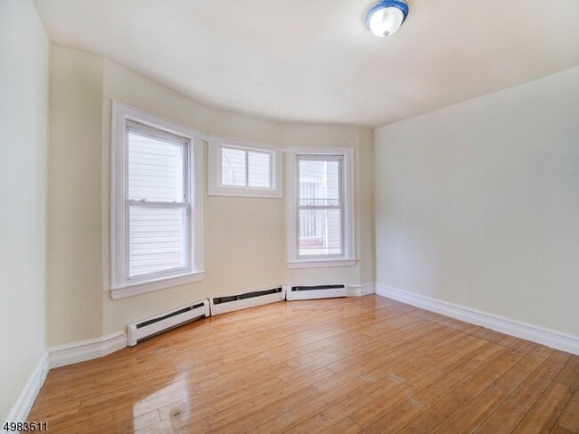Building Photo - 109 N 16th St