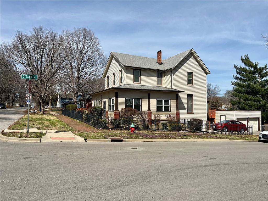 Primary Photo - 600 N Broadway St