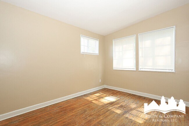 Foto del edificio - 1080 N Evergreen St