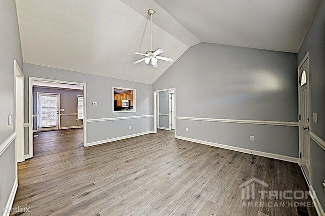 Building Photo - 1670 Red Bird Cir SE