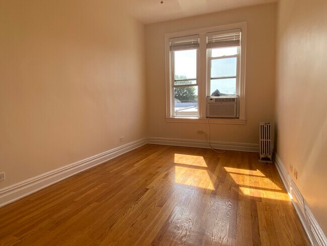 Building Photo - 2545 46th St