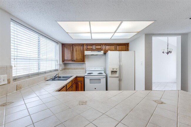 Building Photo - 12703 Braewood Glen Ln