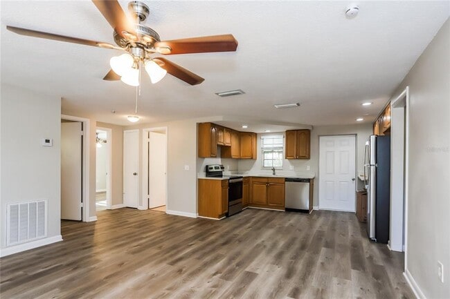 Foto del edificio - 2922 Java Plum Ave