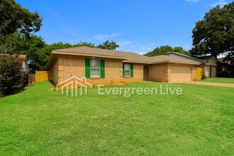 Building Photo - 2417 Meadow Vw