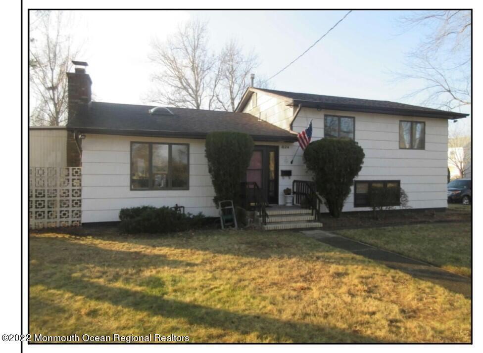 Primary Photo - 824 Woodgate Ave