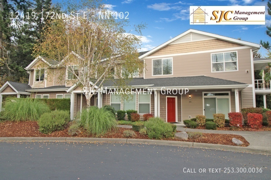 Foto principal - Three-bedroom condo in Puyallup for rent