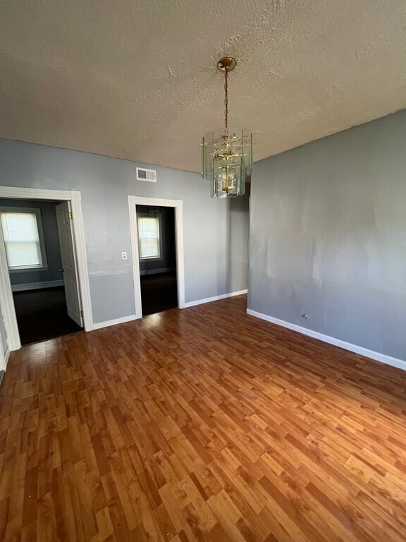Building Photo - 128 Covel