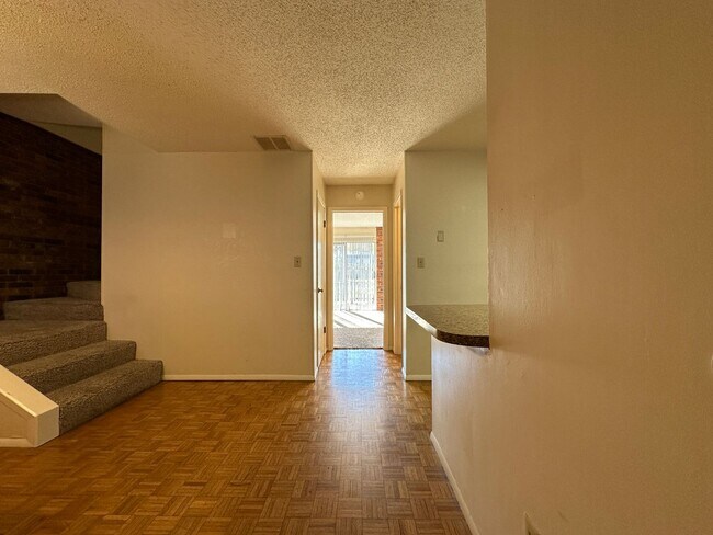 Foto del edificio - * Move-In Special * * Water Paid ; Washer/...