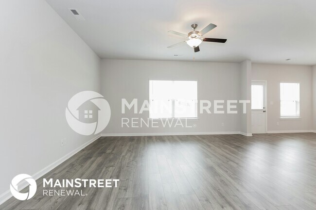 Building Photo - 3211 Quintana Dr
