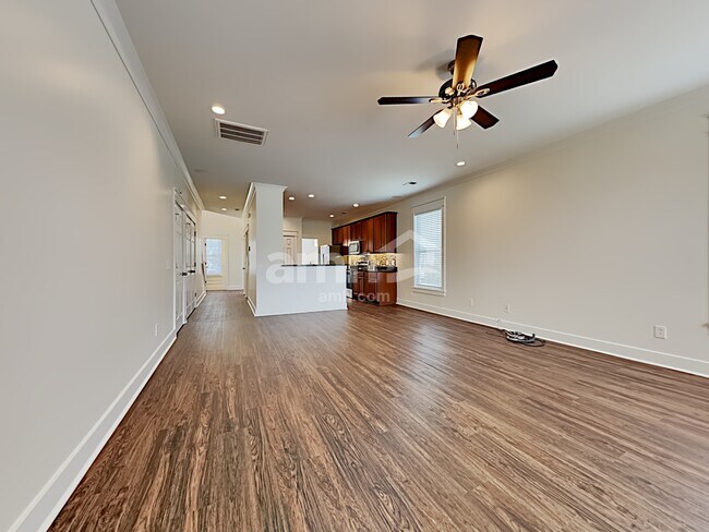 Building Photo - 305 Peters Creek Dr