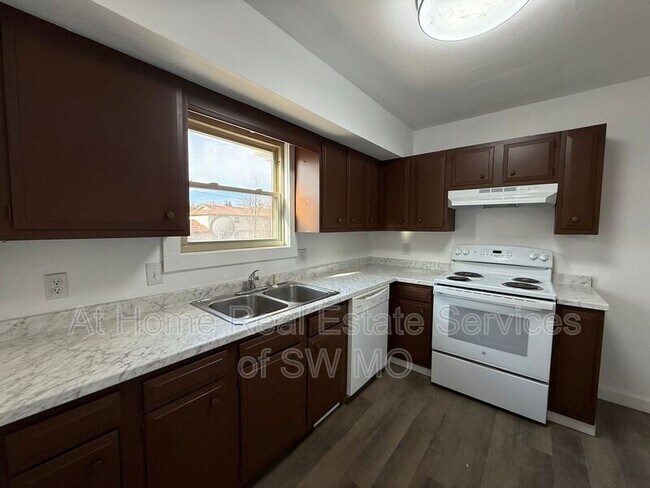 Foto del edificio - 3409 S Fairway Ave