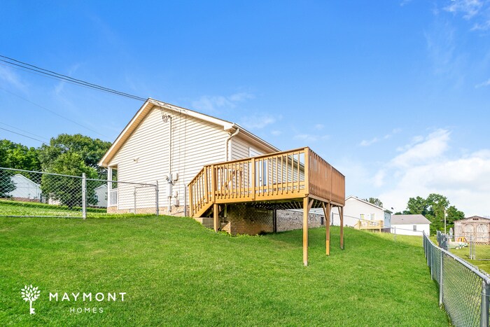 Building Photo - 241 Stephanie Dr