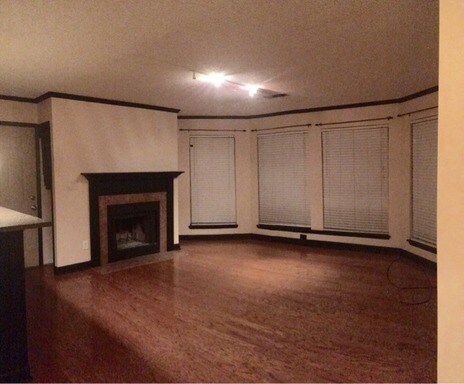Building Photo - 411 Hawkstone Way
