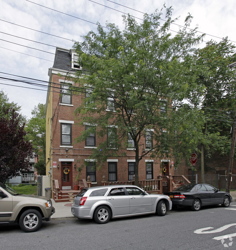 Building Photo - 55-57 Monroe Ave