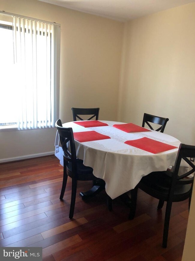 Foto del edificio - 1731 Westwind Way