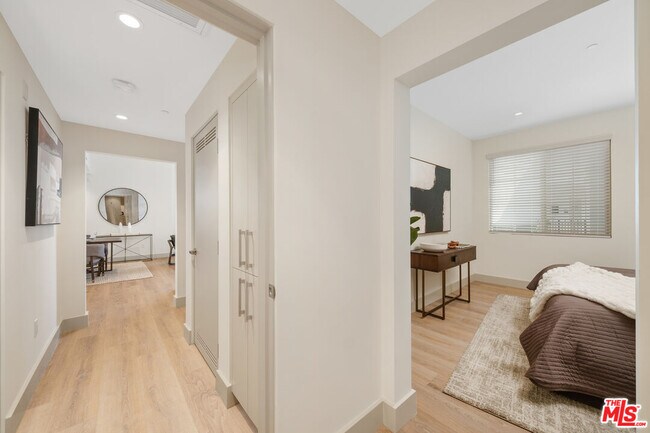 Foto del edificio - 130 S Sepulveda Blvd