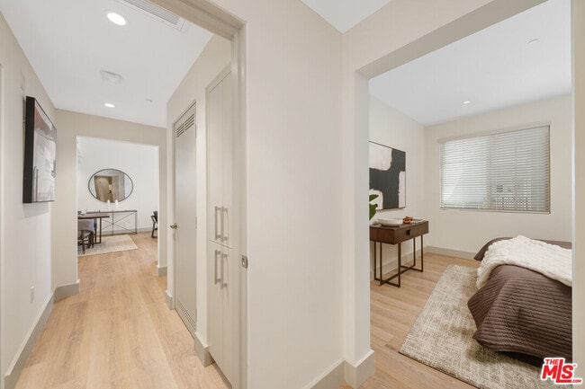 Building Photo - 130 S Sepulveda Blvd