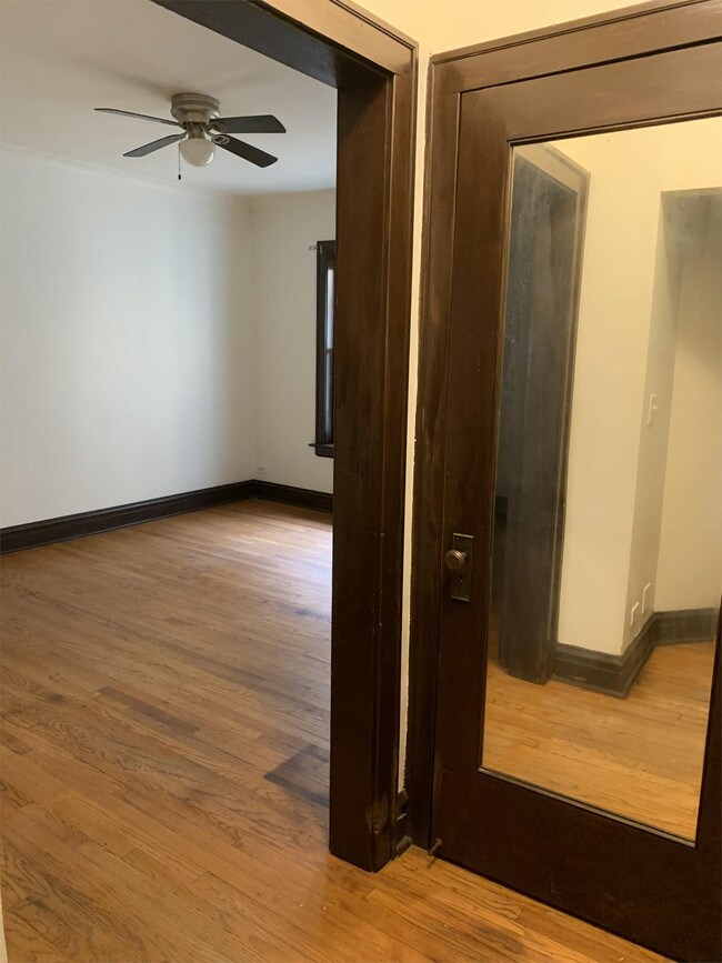 Foto del edificio - 7442 Adams St