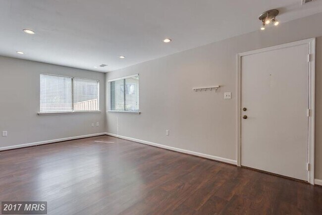 Foto del edificio - 5735 Nordeen Oak Ct