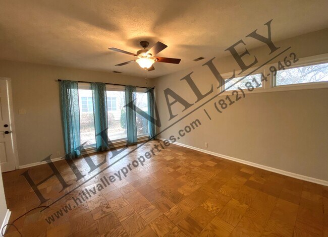 Foto del edificio - Two Bedroom Home East