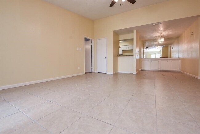 Foto del edificio - 10555 Turtlewood Ct