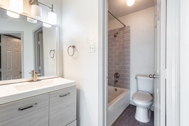 Building Photo - Timber Ridge