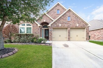 Building Photo - 26122 Serenity Oaks Dr