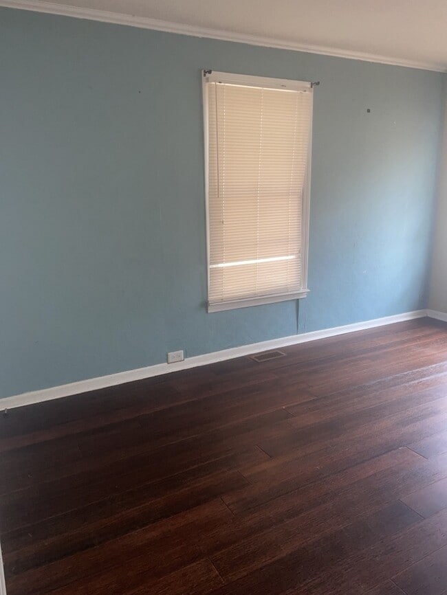 Building Photo - Cute Piedmont Home